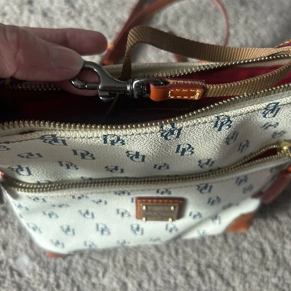 Dooney & Bourke Cream and Brown Crossbody Bag - Picture 7 of 8